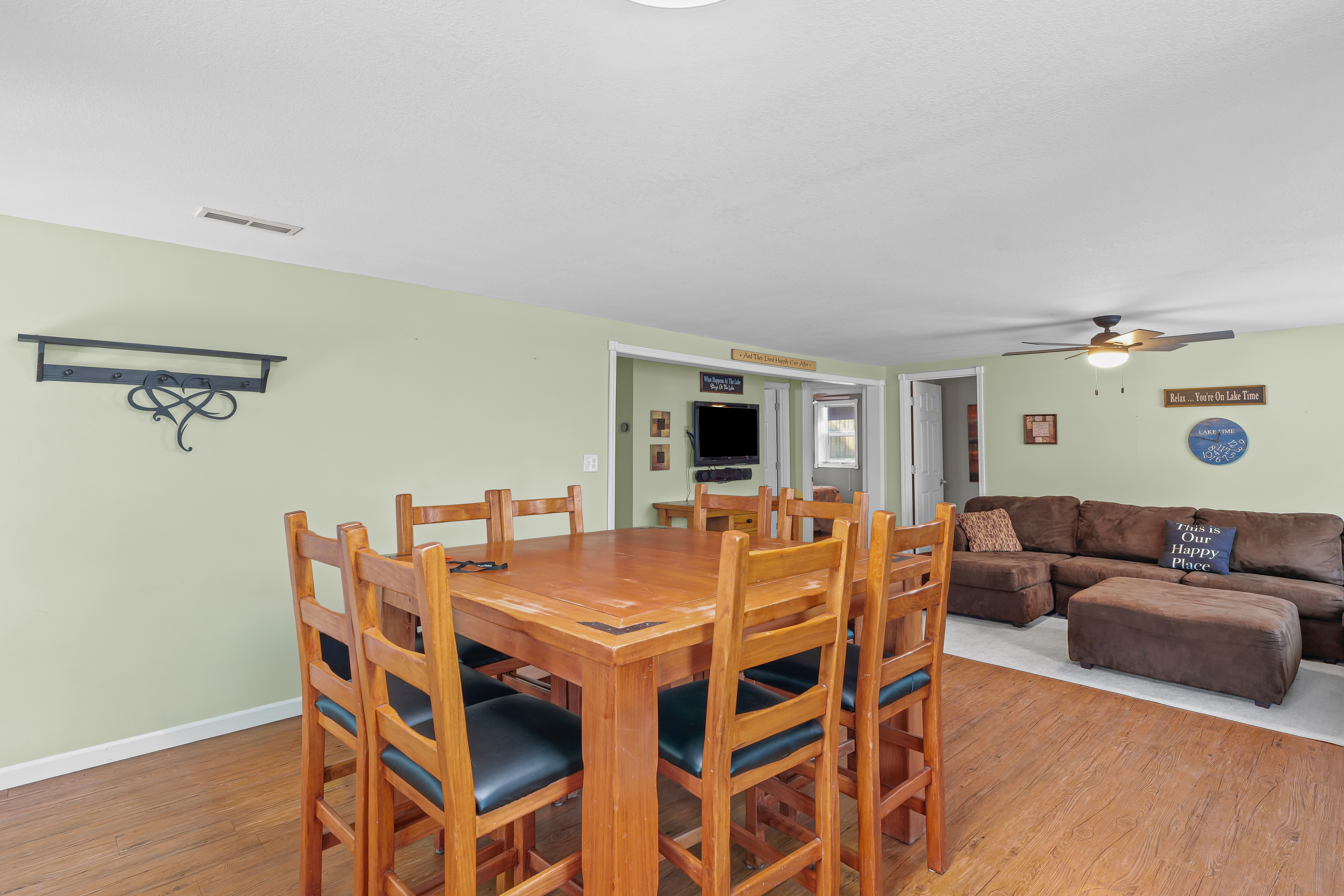 Lake Mattoon Hideaway – kitchen